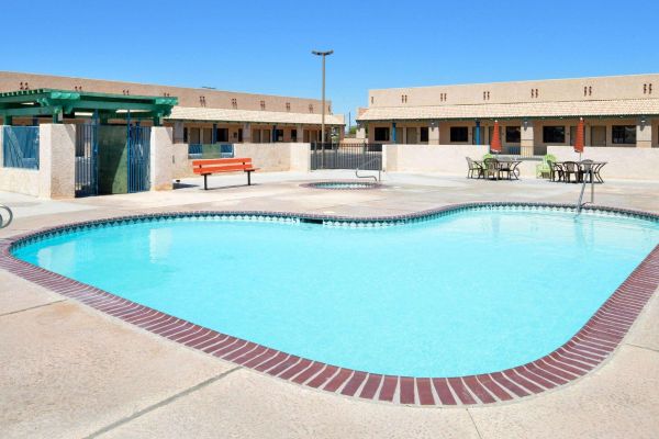 M STAR INN AND SUITES BLYTHE (Blythe)